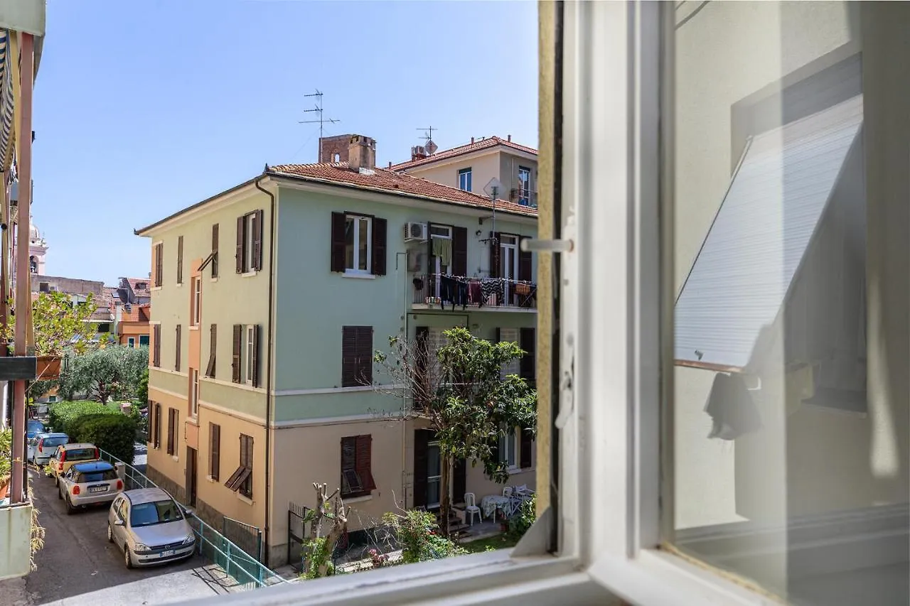 La Casetta Noli 0*,  Italia